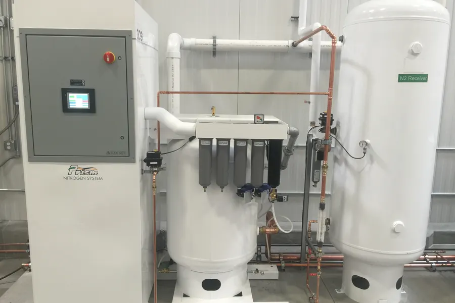 An industrial nitrogen generator with receiver tanks used for modified atmosphere packaging