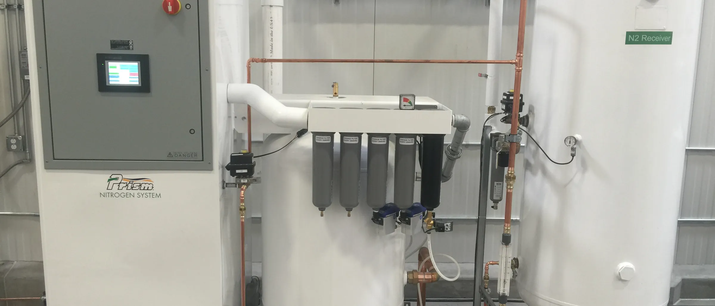 An industrial nitrogen generator with receiver tanks used for modified atmosphere packaging
